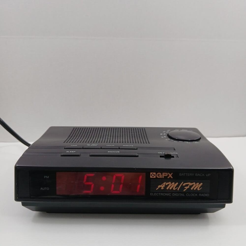 Gpx Alarm Clock Am/fm Radio Vintage Model D508 Gran Prix